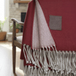 Manta y Tapado de Alpaca Natural Roja | Ambari Chile - Imagen 2